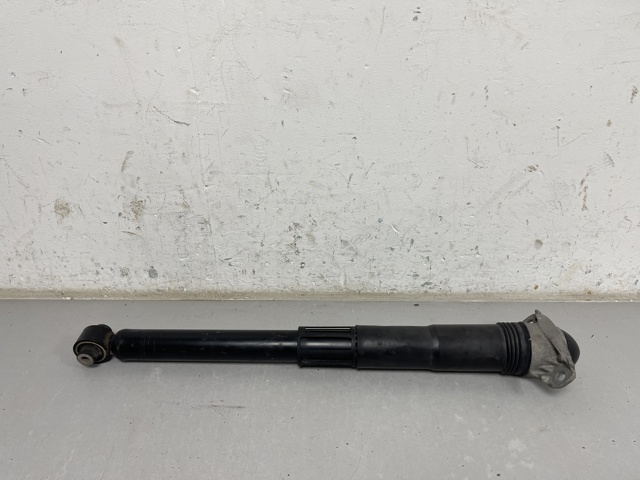 Циліндр підвіски 5QF513049CM VAG