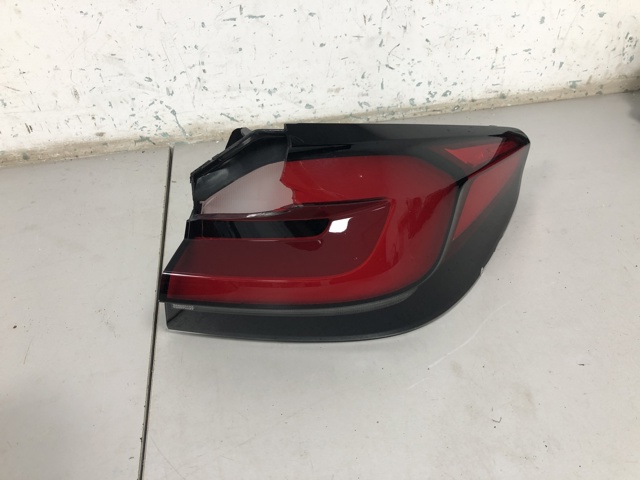 Стоп задній 63215A711B4 BMW