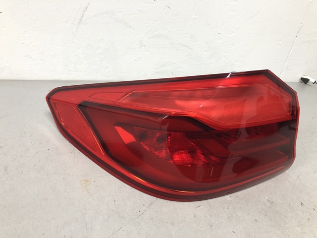 Задня ліва зовнішня фара 63217376469 BMW