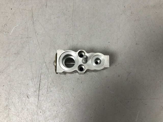 Клапан TRV, кондиціонера 64116994989 BMW