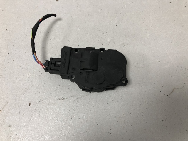 Двигун заслінки печі 64119321034 BMW