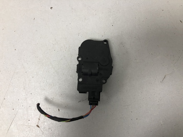 Двигун заслінки печі 64119321034 BMW
