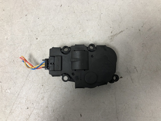Двигун заслінки печі 64119384023 BMW