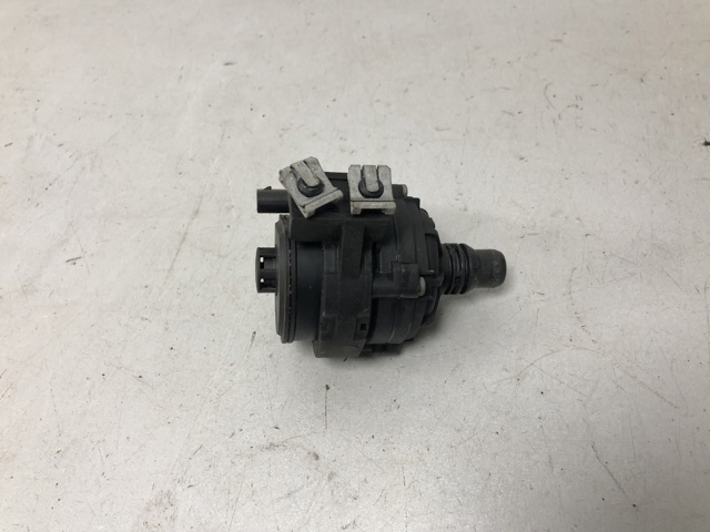 Водяний насос охолодження електро додатковий 64218840614 BMW
