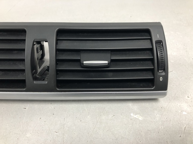 Решітка повітроводу 64229220101 BMW