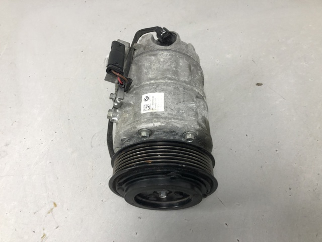 Компресор кліматичної установки 64526842618 BMW