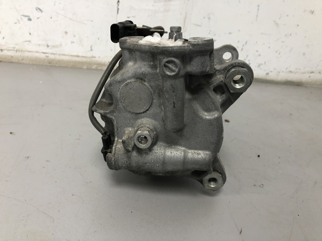 Компресор кондиціонера 64526994082 BMW
