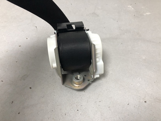 Ремінь безпеки задній 72119163241 BMW