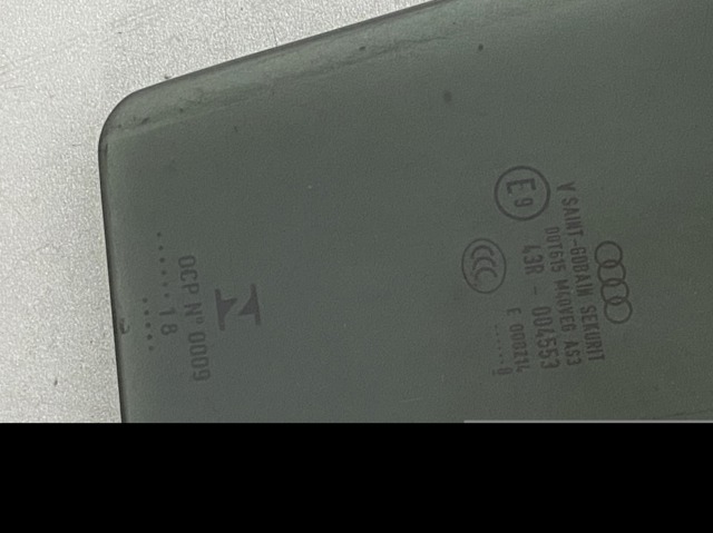 Скло заднє праве 80A845206A VAG