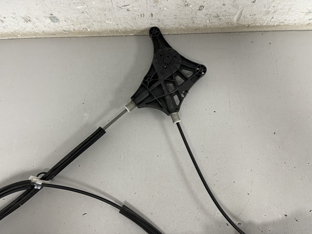 Механізм склопідіймача дверей передніх, правих Ауді Ку 3