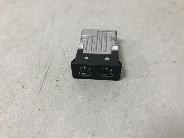 USB-розгалужувач 84108711938 BMW