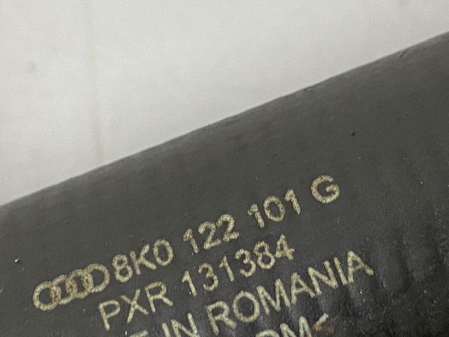 Патрубок системи охолодження 8K0122101G VAG