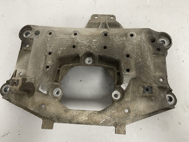 Кріплення коробки передач 8K0399263BK VAG
