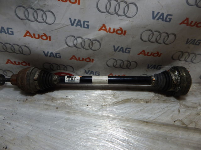 Приводи задніх коліс 8K0501203N VAG