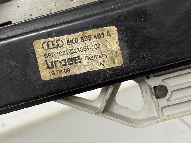 Склопідйомник задніх лівих дверей 8K0839461A VAG