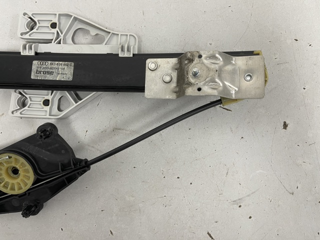 Механізм стеклопод'емника двері задньої, правої 8K0839462C VAG