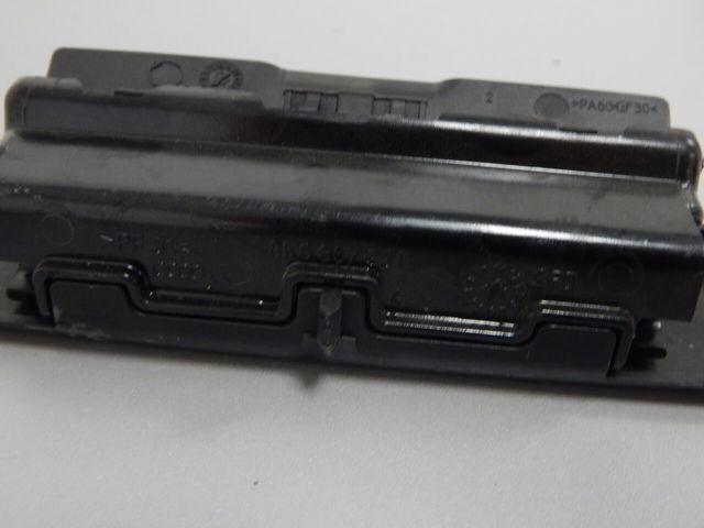 Попільничка 8K0857961 VAG