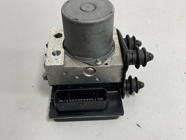 Блок керування АБС (ABS) 8K0907379CN VAG