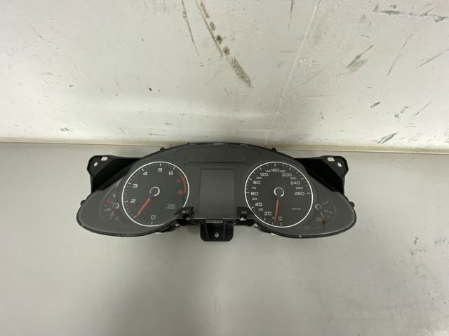 Приладова дошка-щиток приладів 8K0920931P VAG