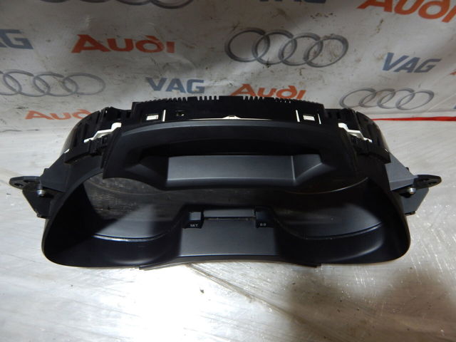 Спідометр 8K0920980B VAG