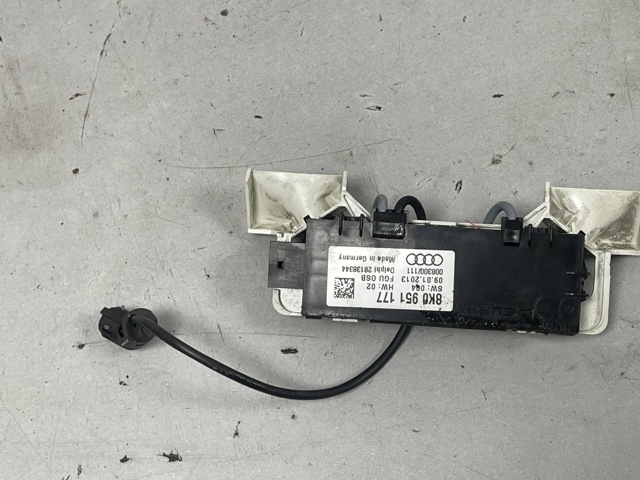 Датчик руху в салоні 8K0951177 VAG