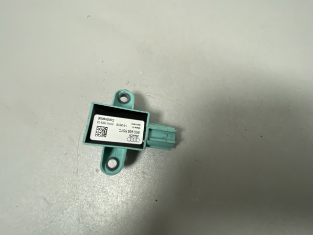 Датчик Ейрбег передній 8K0955557C VAG