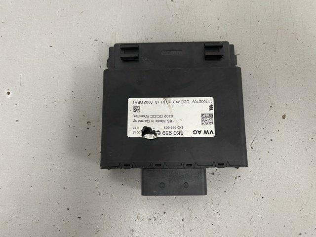 Стабілізатор напруги 8K0959663 VAG