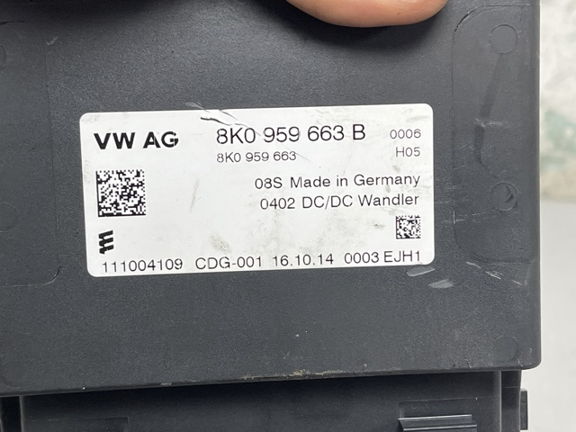 Стабілізатор напруги 8K0959663B VAG