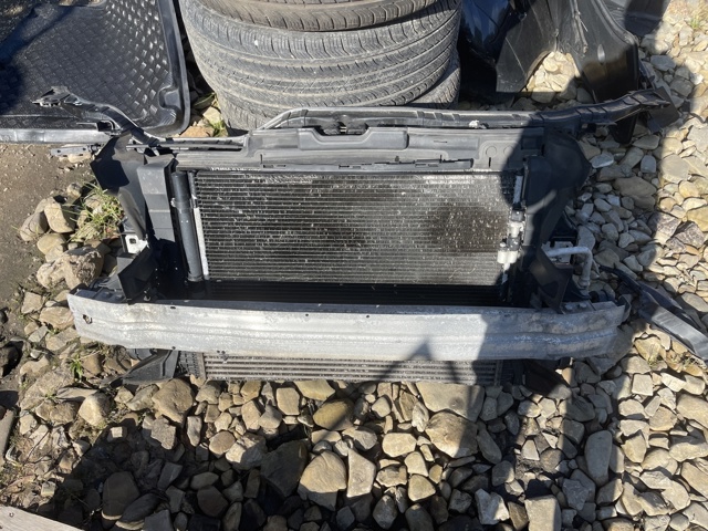 Зміцнення для радіаторів 8R0805594D VAG