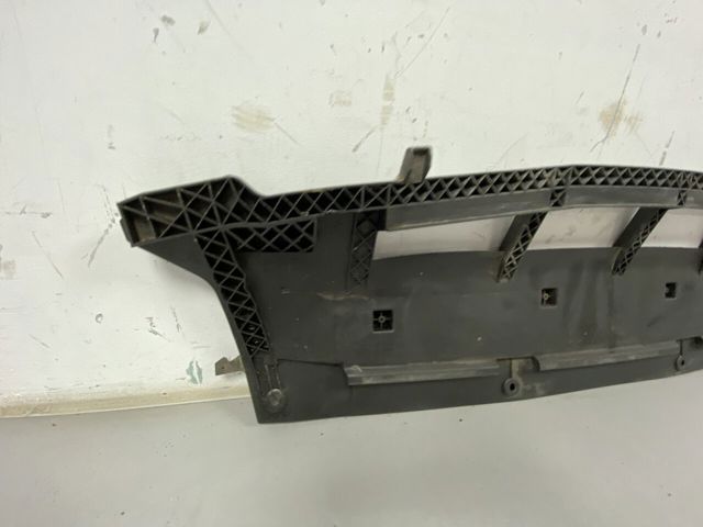 Фартух, дефлектор переднього бампера 8R0807233 VAG