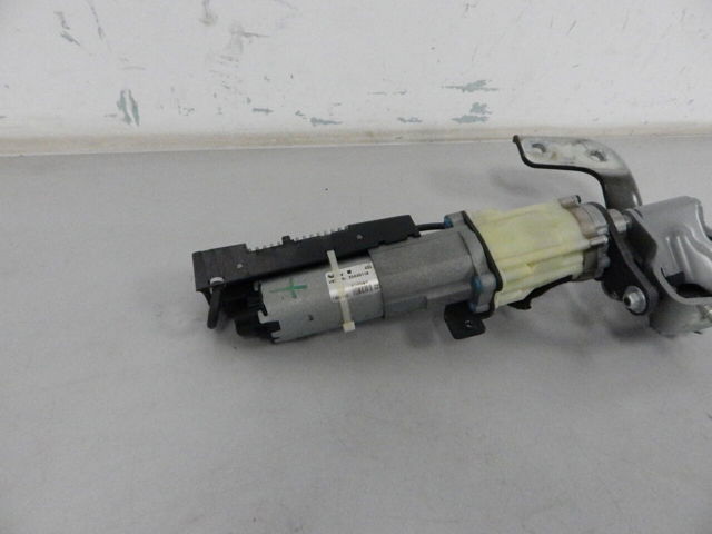 Амортизатор багажника правий 8R0827851 VAG