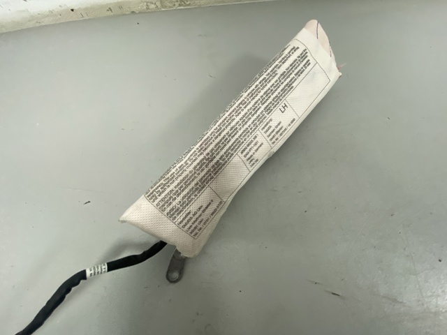 Подушка Айрбег спинки сидіння лівого 8R0880241D VAG
