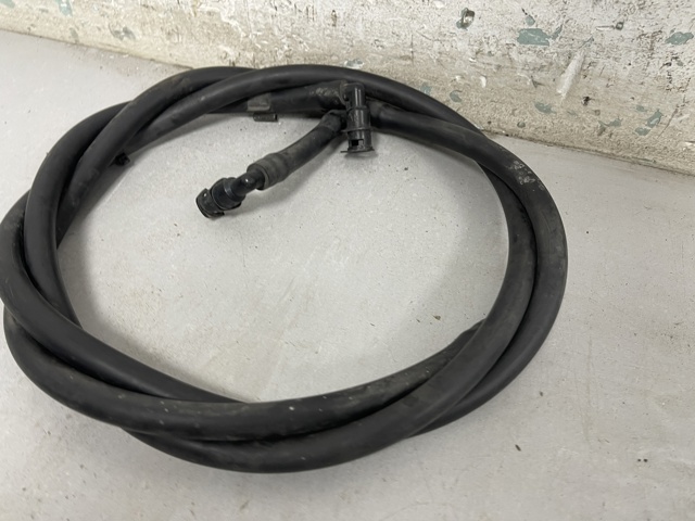 Шланг омивача фар 8R0955970B VAG
