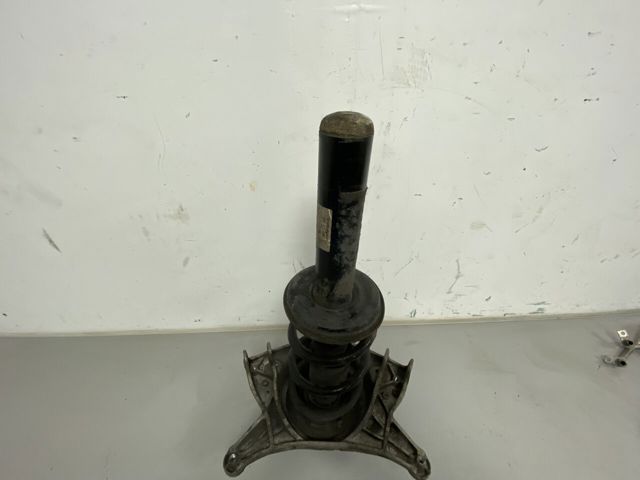 Амортизатор передній 8T0413031AF VAG