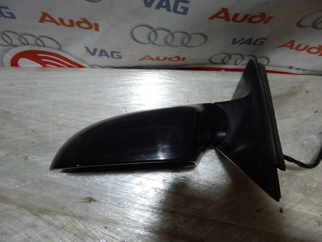 Дзеркало ліве 8T0857527E VAG