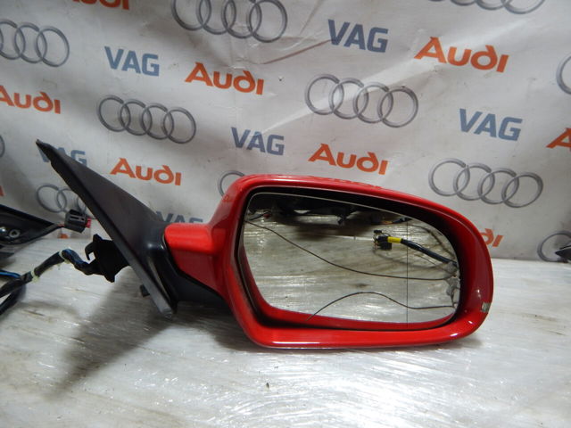 Праве бокове дзеркало 8T0857528E VAG