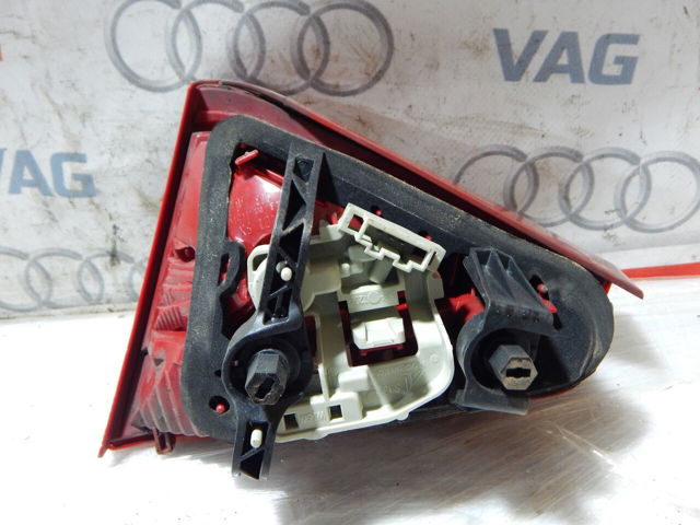 Стоп задній 8T0945093 VAG