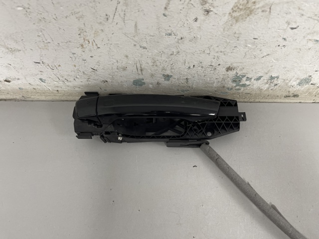Ручка правих передніх дверей 8V0839885 VAG