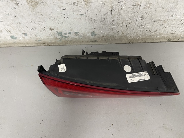 Стоп задній 8V5945093C VAG