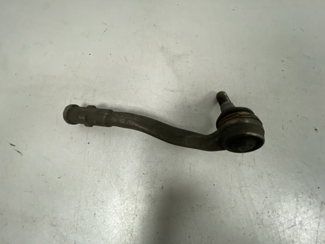 Наконечник рульовий 8W0423811B VAG