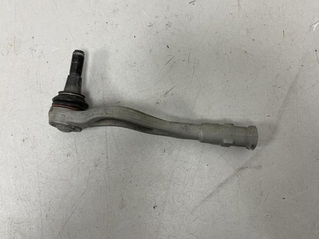 Наконечник рульовий 8W0423811B VAG