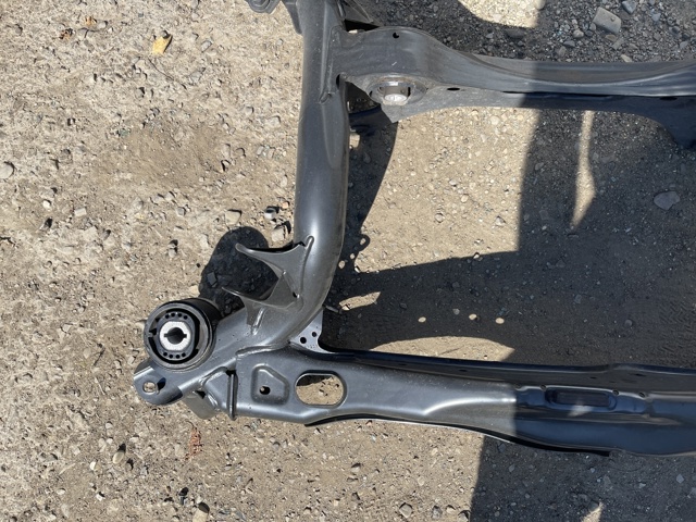 Балка задньої підвіски, підрамник 8W0505235AK VAG