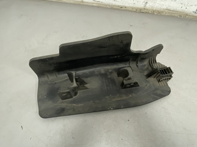 Захист заднього нижнього важеля 8W0505415E VAG