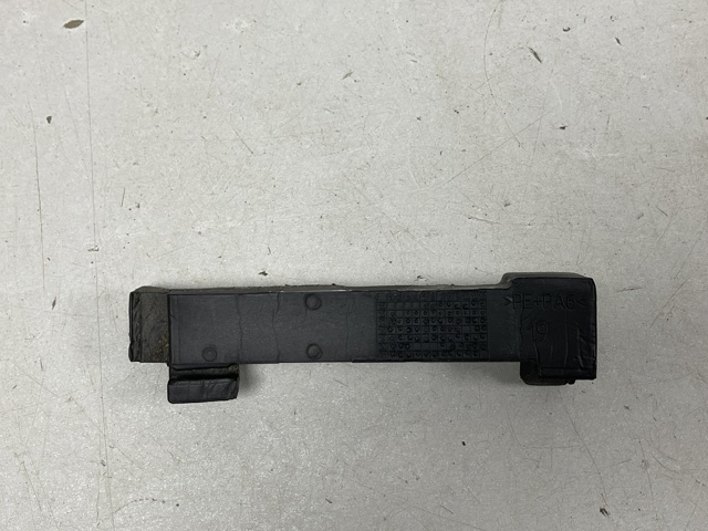 Абсорбер бампера переднього 8W0807251A VAG