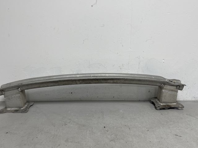 Підсилювач бампера заднього 8W0807309H VAG