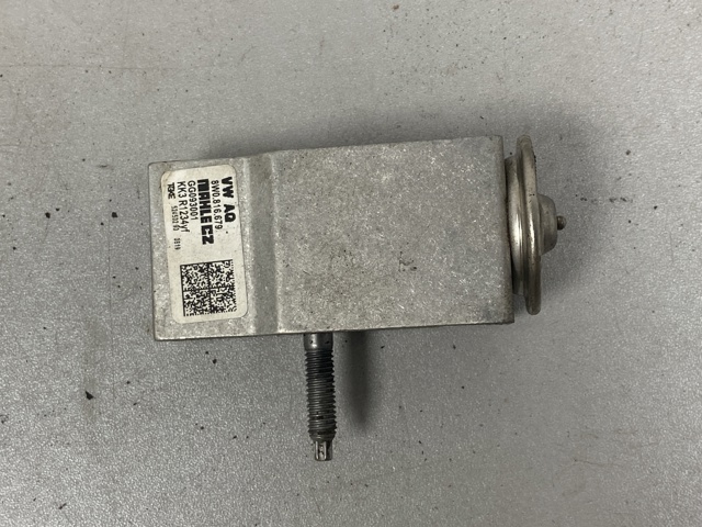 Клапан TRV, кондиціонера 8W0816679 VAG