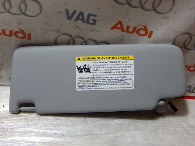 Козирок 8W0857552AM VAG