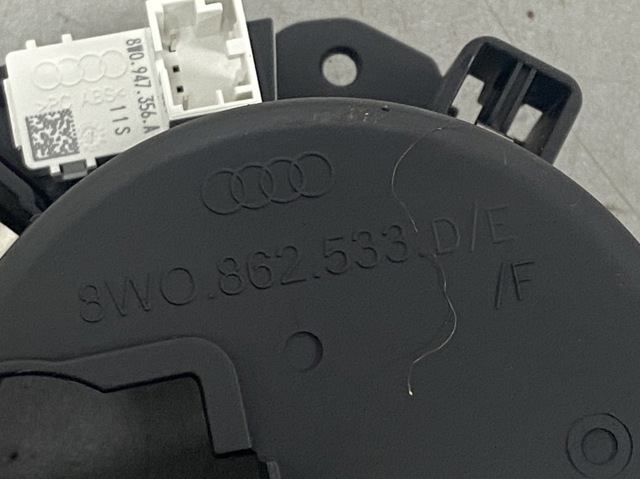 Підсклянник підлокітника центральної консолі 8W0862533D VAG
