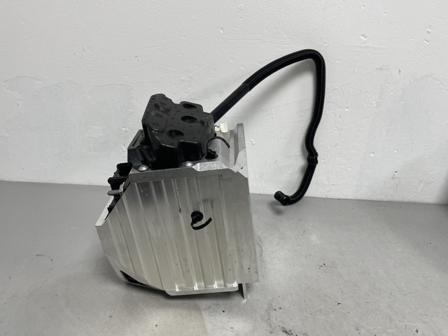 Батарея акумуляторна 8W0915101A VAG