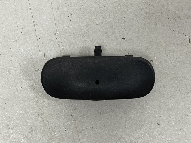 Форсунка омивача скла лобового, ліва 8W0955987A VAG